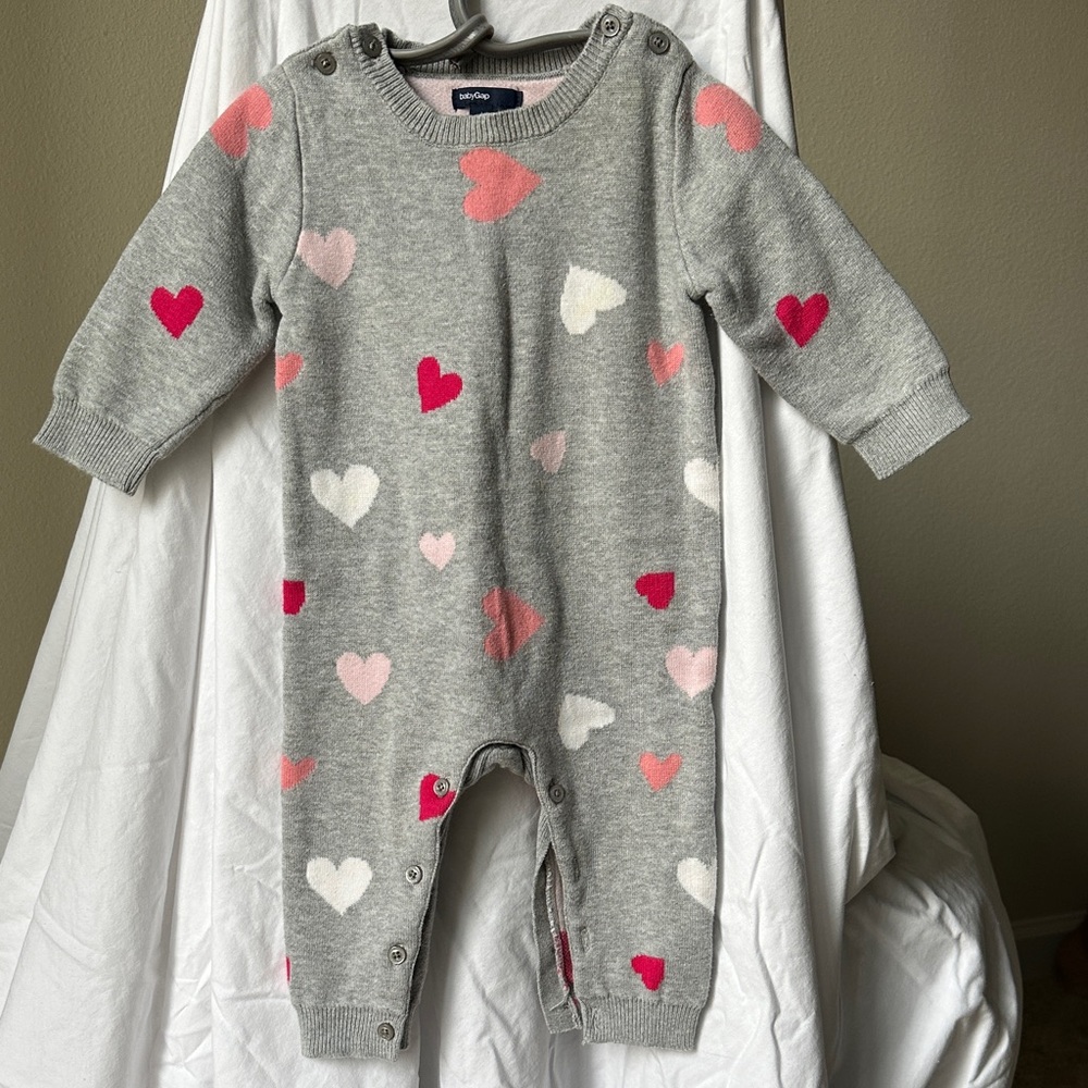 GAP Gray One Piece with Pink and White Hearts
